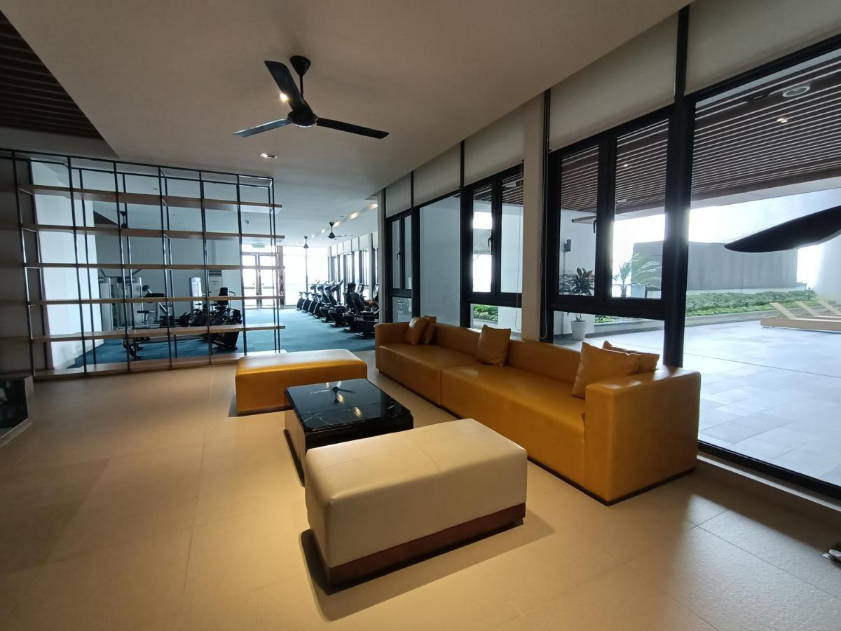 R&F Princess Cove Premium Homestay Famaily Johor Bahru Exterior foto